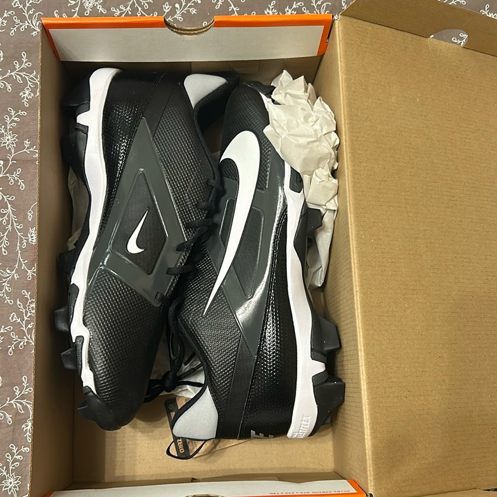 Size 13 Nike Alpha Menace 4 Shark Football Cleats new in box